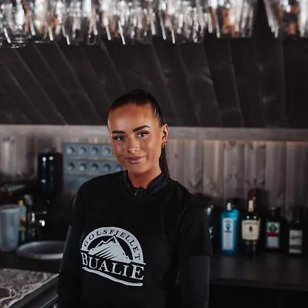 Golsfjellet - Bualie, Milevis Med Sykkelveier, Fiske Og Vannaktivitet, Inn/ut Til Alpinanlegg Og Langrennsloyper. Apartamento Gol